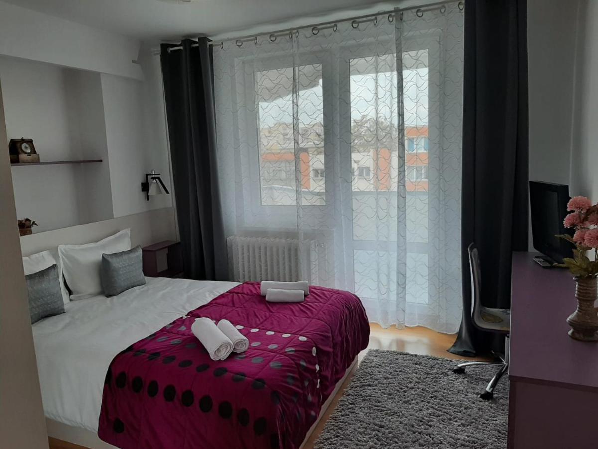 Chic Apartament Deva Eksteriør bilde